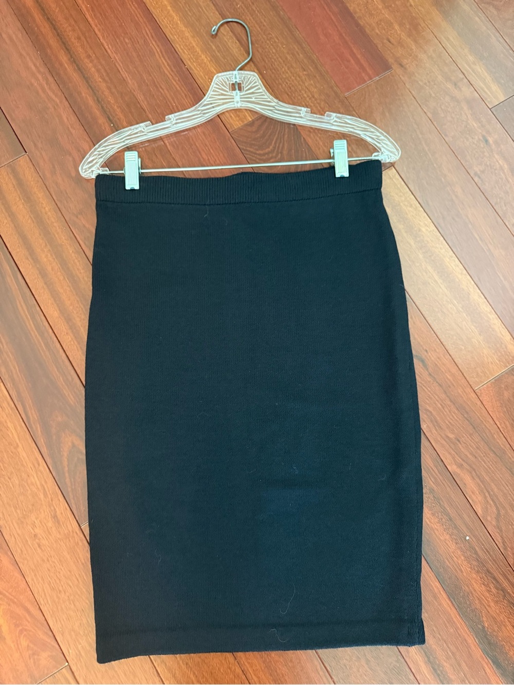 ST JOHN Basics Pencil Skirt Womens Size 2 Black Knit Pull On Elastic Waist